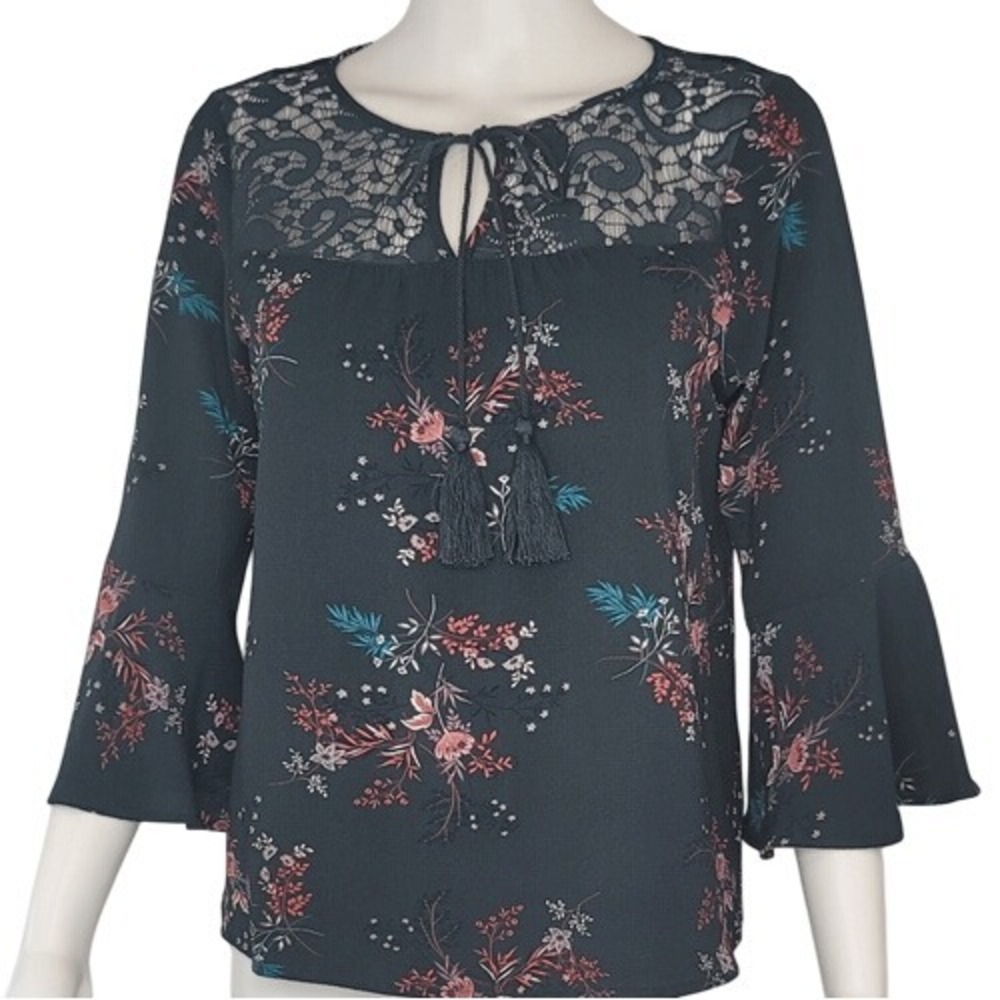 Lily‎ White Black Floral with Lace Top